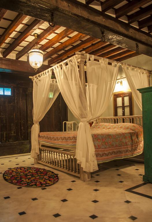 Hotel Dodhia Haveli Ahmedabad Zimmer foto